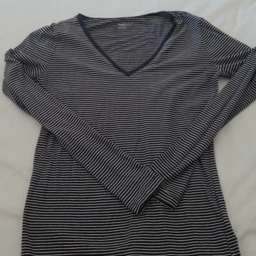 GAP Body small navy/white long sleeve stripe shirt